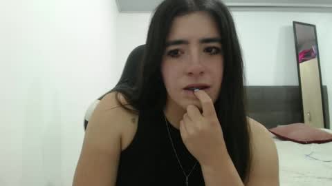 Snapshot of zoe_mill33r chatting on February 27, 2026, 5:07 am Zoe online show from February 27, 2026, 5:07 am