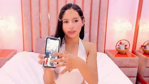 Snapshot of zoe_monrow chatting on June 10, 2026, 12:26 pm Zoe Monrow online show from June 10, 2026, 12:26 pm