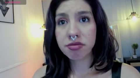 zoe_moreau online show from February 4, 2026, 7:31 pm