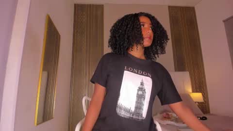 Snapshot of zoe_sky_ chatting on February 21, 2026, 11:33 am Hi guys i am Zoe online show from February 21, 2026, 11:33 am