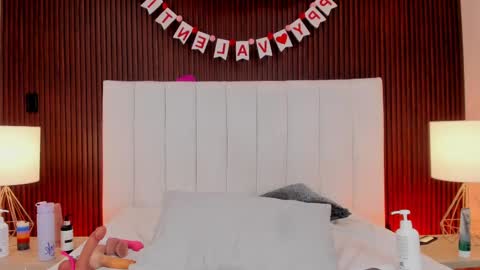 Snapshot of zoe_stargb chatting on February 20, 2025, 11:21 pm Camila Aristizabal online show from February 20, 2025, 11:21 pm
