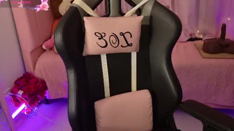 zoe_sullivan_ online show from July 12, 2026, 9:11 am
