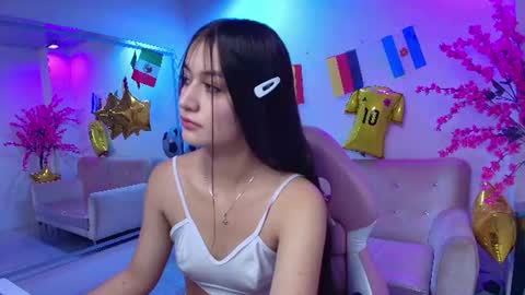 Snapshot of zoe_swan chatting on July 6, 2026, 11:29 am Zoe online show from July 6, 2026, 11:29 am