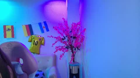Snapshot of zoe_swan chatting on July 16, 2026, 11:49 am Zoe online show from July 16, 2026, 11:49 am