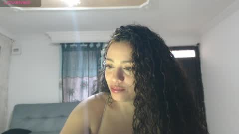 zoe tai online show from April 25, 2026, 7:33 pm