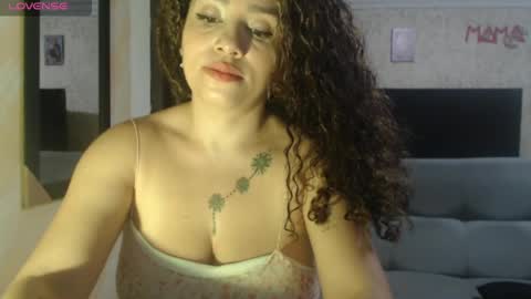 Snapshot of zoe_tai chatting on May 31, 2026, 12:19 am zoe tai online show from May 31, 2026, 12:19 am