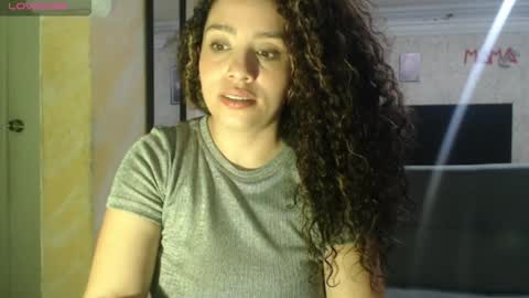 Snapshot of zoe_tai chatting on June 3, 2026, 5:10 am zoe tai online show from June 3, 2026, 5:10 am