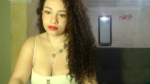 Snapshot of zoe_tai chatting on July 5, 2026, 8:21 am zoe tai online show from July 5, 2026, 8:21 am