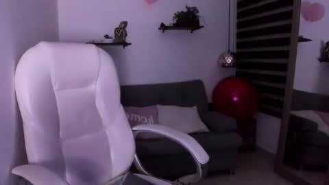 Snapshot of zoe_turnner_18 chatting on November 23, 2025, 2:06 pm Zoe online show from November 23, 2025, 2:06 pm