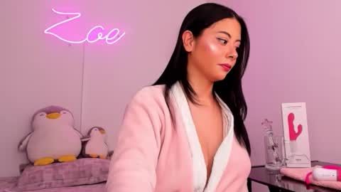 Snapshot of zoecams chatting on February 9, 2026, 4:44 pm zoecams online show from February 9, 2026, 4:44 pm