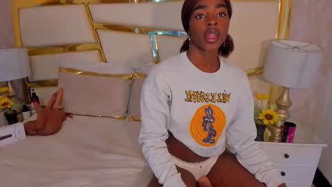 Snapshot of zoecarrter chatting on February 27, 2026, 3:23 pm Zoecarrter online show from February 27, 2026, 3:23 pm