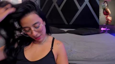 Zoe 3 online show from October 10, 2025, 6:07 pm