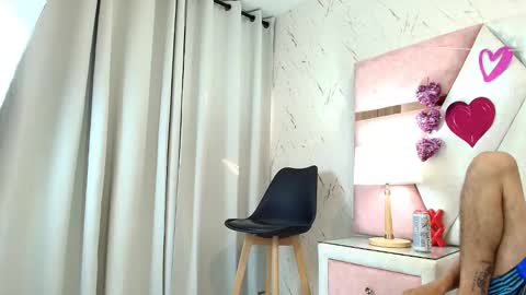 zoelucas online show from September 29, 2025, 7:19 pm