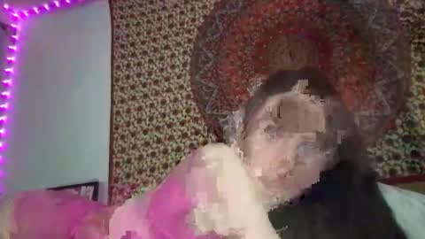 zoepleasing online show from February 26, 2025, 10:26 am