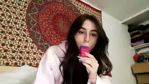 zoepleasing online show from March 5, 2025, 3:29 am