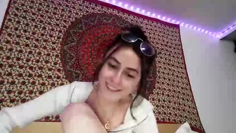 zoepleasing online show from March 8, 2025, 7:49 am