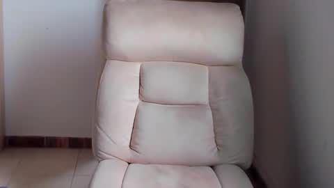 Zoe  online show from October 6, 2025, 3:09 pm