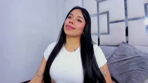 ZoeSwam online show from September 19, 2025, 12:50 pm