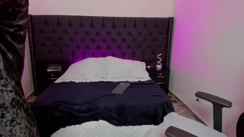 Zoe online show from November 28, 2025, 1:47 pm