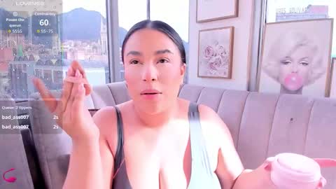 zoey thommpson online show from October 8, 2025, 7:55 pm