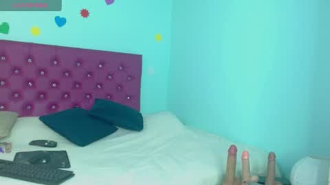 Snapshot of zoeycarter__ chatting on June 26, 2026, 12:20 pm Zoey online show from June 26, 2026, 12:20 pm