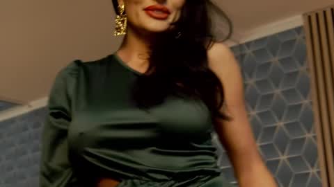 Snapshot of zoeylarkens chatting on February 17, 2025, 4:48 pm Zoey online show from February 17, 2025, 4:48 pm