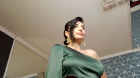 Snapshot of zoeylarkens chatting on February 17, 2025, 10:58 pm Zoey online show from February 17, 2025, 10:58 pm