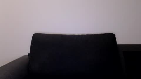 zoibee online show from November 7, 2025, 9:48 pm