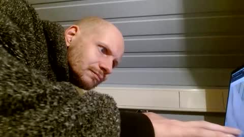 zolexthomas online show from December 19, 2024, 6:12 pm