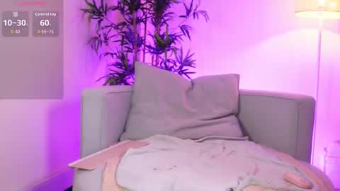 Zoe online show from March 28, 2026, 1:11 pm