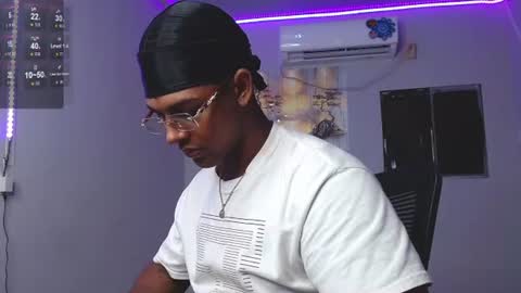 Snapshot of zoriel_derox chatting on July 14, 2026, 2:23 pm Zoriel online show from July 14, 2026, 2:23 pm