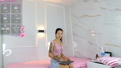Snapshot of zorravioleta chatting on April 20, 2026, 12:19 pm Violeta online show from April 20, 2026, 12:19 pm