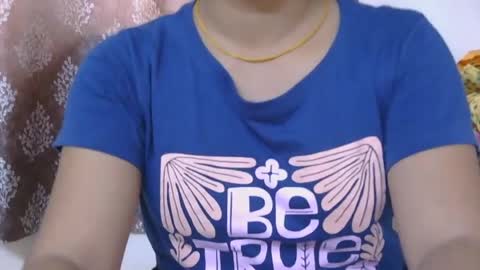 Snapshot of zoya_4u chatting on July 9, 2026, 1:04 pm Zoya online show from July 9, 2026, 1:04 pm
