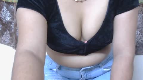 Snapshot of zoya_4u chatting on July 16, 2026, 5:02 am Zoya online show from July 16, 2026, 5:02 am