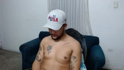 zues_gle25 online show from October 12, 2025, 6:12 am