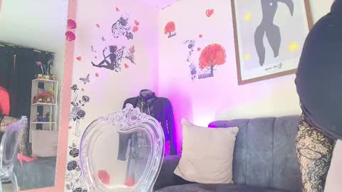 Snapshot of zully_green chatting on June 2, 2026, 4:03 am zully_green online show from June 2, 2026, 4:03 am