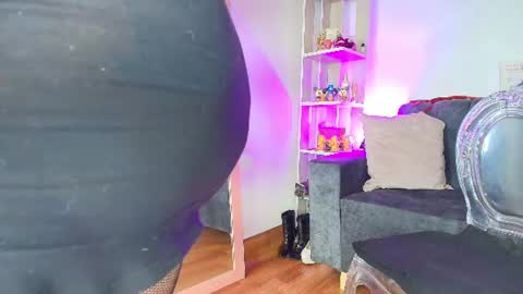 Snapshot of zully_green chatting on July 23, 2026, 3:26 am zully_green online show from July 23, 2026, 3:26 am
