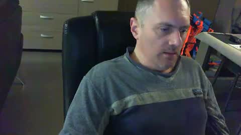 zultem online show from March 6, 2025, 5:14 am