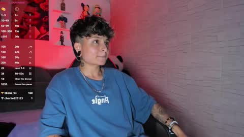 Zury Ramirez online show from November 9, 2025, 8:51 pm