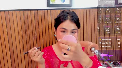 Snapshot of zyle_boobs_ chatting on January 15, 2025, 7:34 pm ZYLE online show from January 15, 2025, 7:34 pm