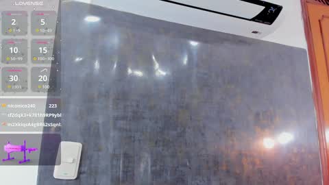 Snapshot of zyle_boobs_ chatting on January 25, 2025, 1:54 am ZYLE online show from January 25, 2025, 1:54 am
