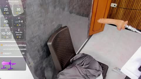 Snapshot of zyle_boobs_ chatting on January 31, 2025, 10:52 pm ZYLE online show from January 31, 2025, 10:52 pm