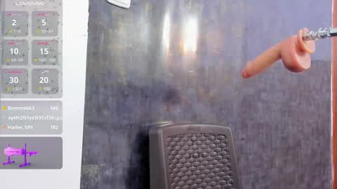 Snapshot of zyle_boobs_ chatting on February 24, 2025, 1:13 am ZYLE online show from February 24, 2025, 1:13 am