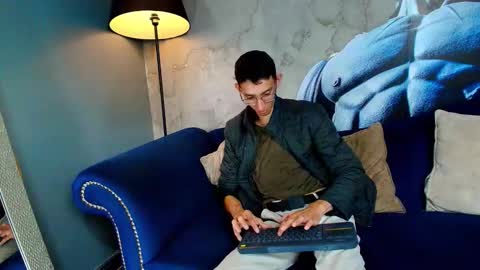 Zyro Nigth online show from October 28, 2025, 7:38 pm