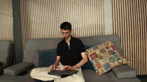 Zyro Nigth online show from November 13, 2025, 11:25 pm