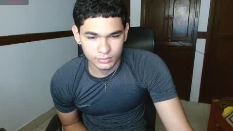 Snapshot of zyrosxk chatting on September 20, 2025, 11:11 am antonio felipe online show from September 20, 2025, 11:11 am