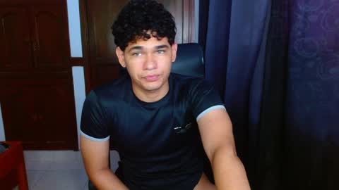 Snapshot of zyrosxk chatting on April 29, 2026, 11:58 am antonio felipe online show from April 29, 2026, 11:58 am
