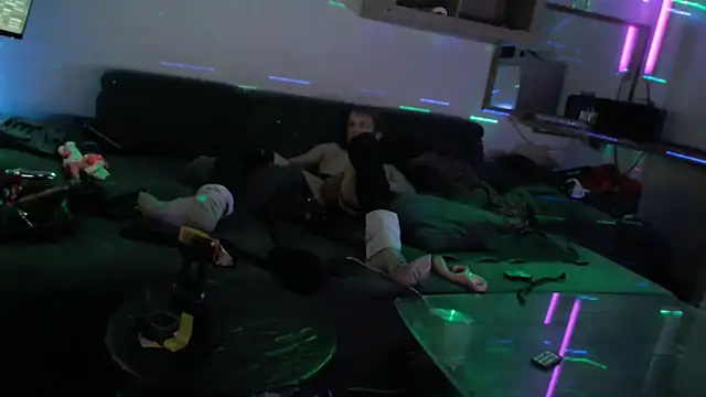 davidgntxxxxx online show from December 15, 2025, 1:54 am