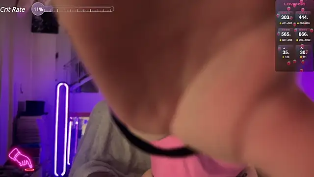 Snapshot of Mannarie_Madsinn chatting on January 2, 2025, 2:43 am Mannarie Madsinn online show from January 2, 2025, 2:43 am