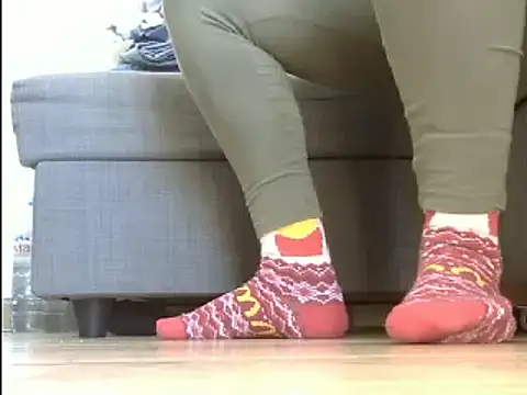 Squirtlady38 online show from February 18, 2025, 11:33 am